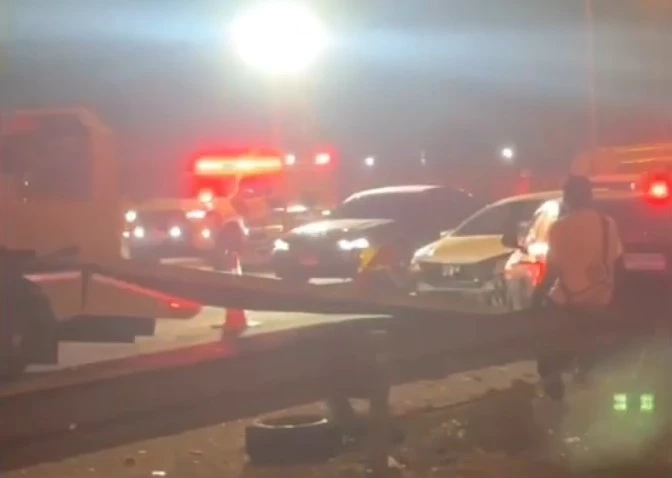 ศาลสั่งขังคนละ 2 เดือน แก๊งซิ่งรถแข่งบนมอเตอร์เวย์ ชนระนาว 13 คัน