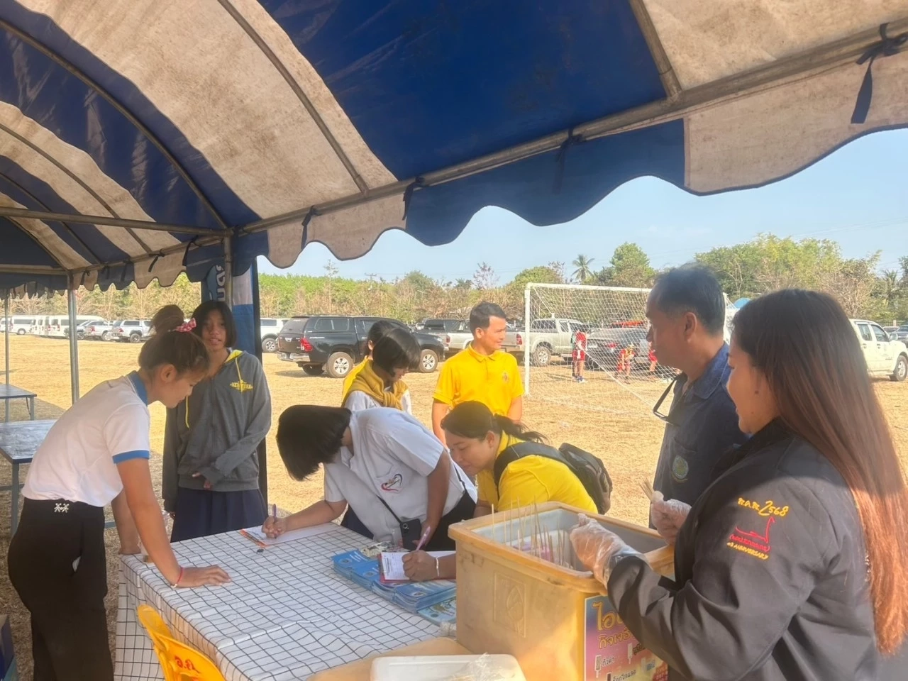 โครงการชลประทานสกลนคร จัดโครงการจังหวัดเคลื่อนที่ บำบัดทุกข์ บำรุงสุข สร้างรอยยิ้มให้ประชาชน