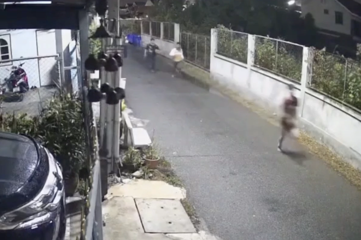 กัมพูชา ยกพวกรุมแทงเพื่อนร่วมชาติ ก่อนพลัดตกจากชั้น 2 อาการสาหัส