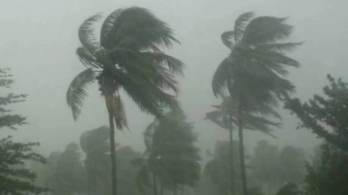 เช็กด่วน! ประกาศกรมอุตุฯ แจ้งพิกัด 11 จว. รับมือ "พายุฝนฟ้าคะนอง"