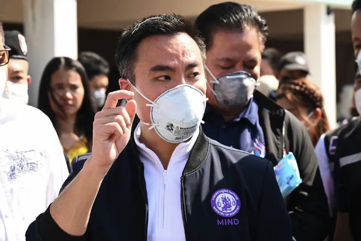 เอกนัฏสั่งลุย! พบต้นตอพลาสติก 6,900 ตัน โยงโรงงานพลาสติกเถื่อนไฟไหม้