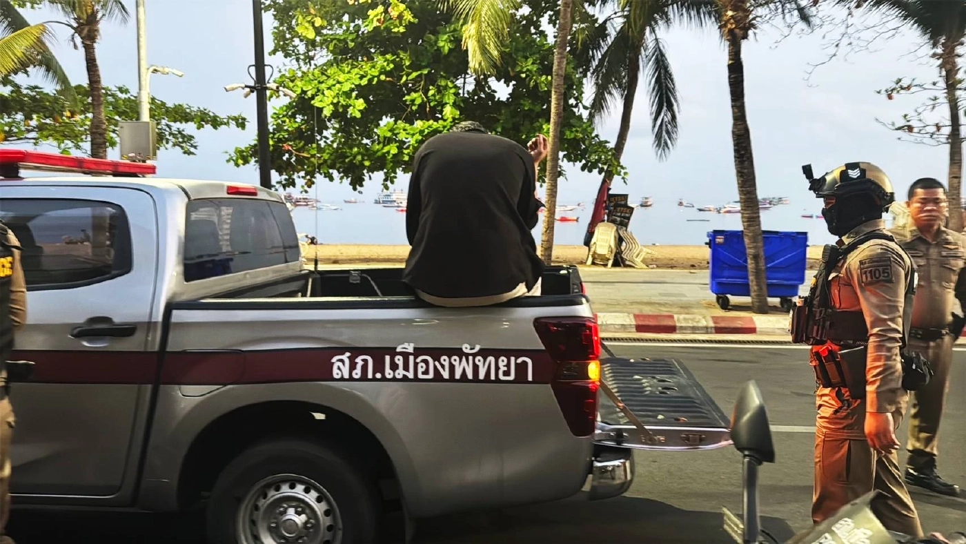 สองหนุ่มอินเดียถูก สาวไทยรุมตี หลังไปลวนลามและถ่ายคลิปสาว