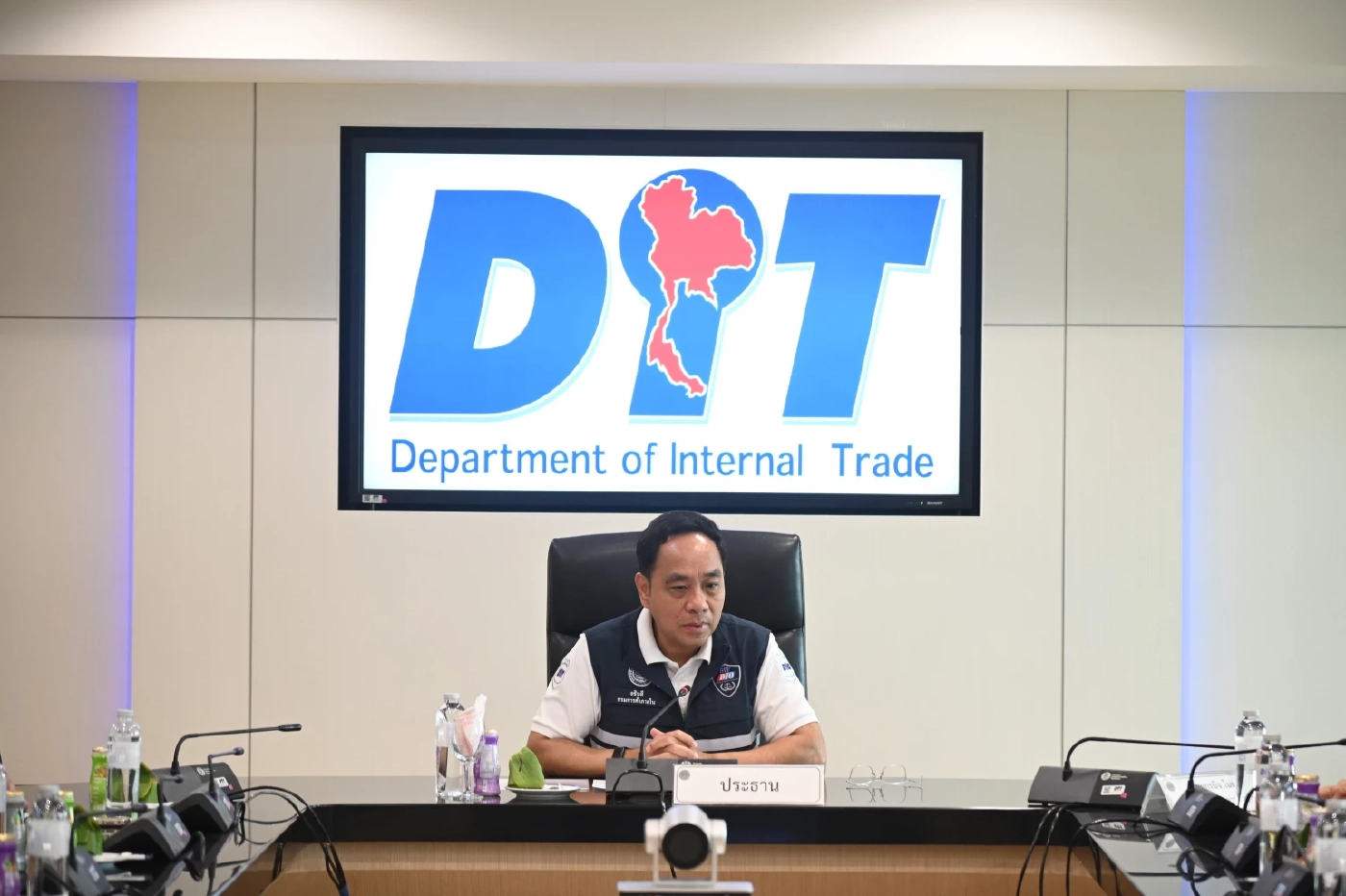 พาณิชย์เร่งแก้ปัญหาข้าวชาวนา เตรียมมาตรการดึงราคาช่วยเหลือ