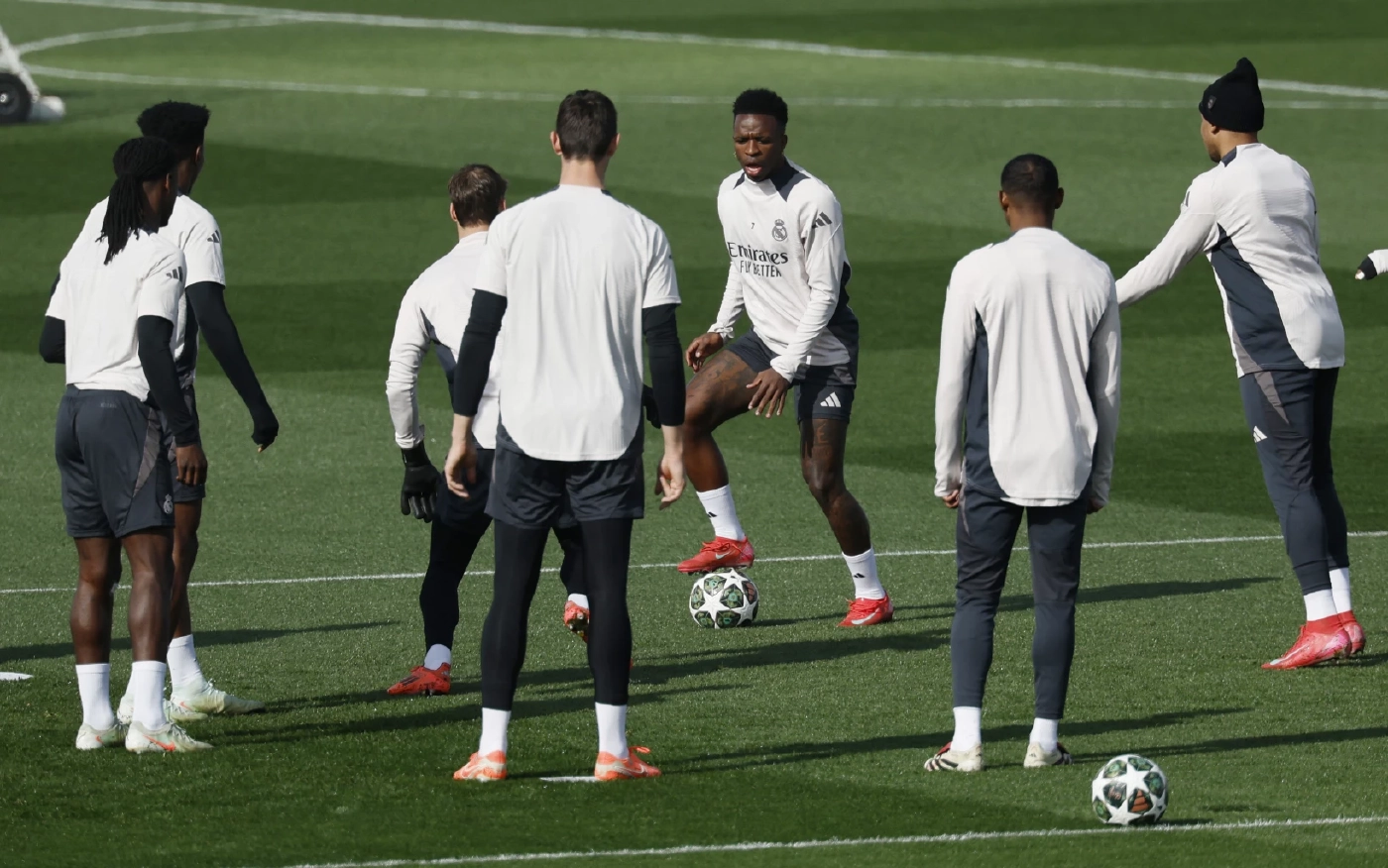 ดูบอลสด โปรแกรมถ่ายทอดสด "เรอัล มาดริด พบ แมนซิตี้" ยูฟ่า แชมเปียนส์ลีก คืนนี้