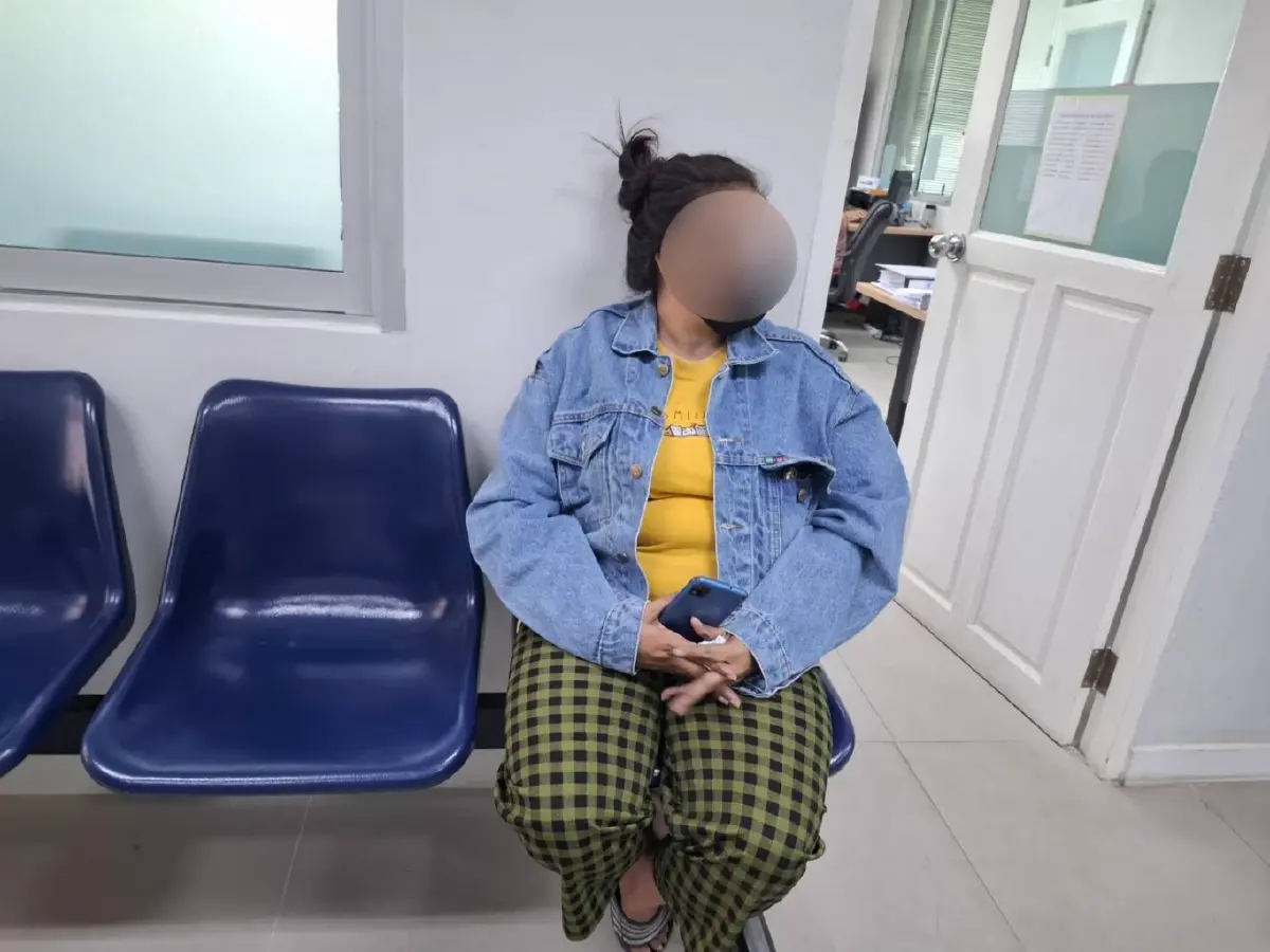 น.ส.รุ่งอรุณ อายุ 38 ปี สาวท้องทิพย์