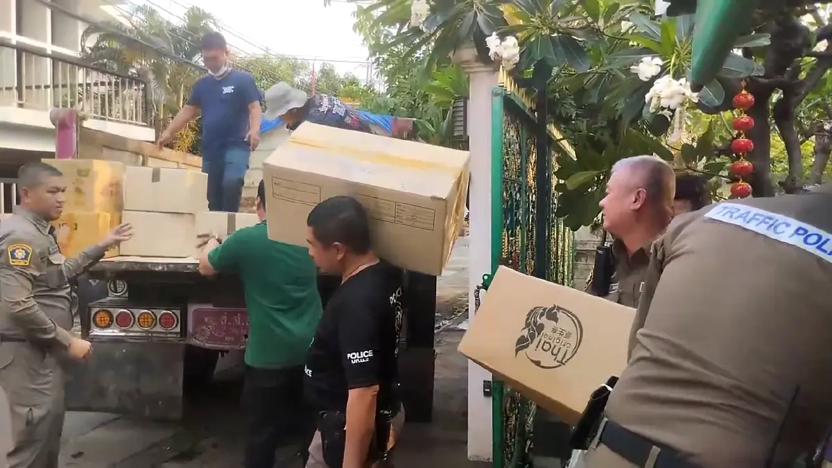 ตะลึง! โกดังซุกยาปลอม 100 ล้าน กระจายขายทั่วกรุง เจ้าของคนจีน