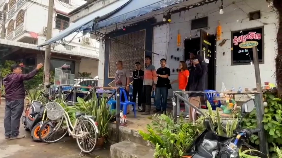 “พม่าโหด” อ่วม ตร.จ่อแจ้งข้อหาหนักเพิ่ม บีบคอสาวโอเกะทิ้งริมถนน