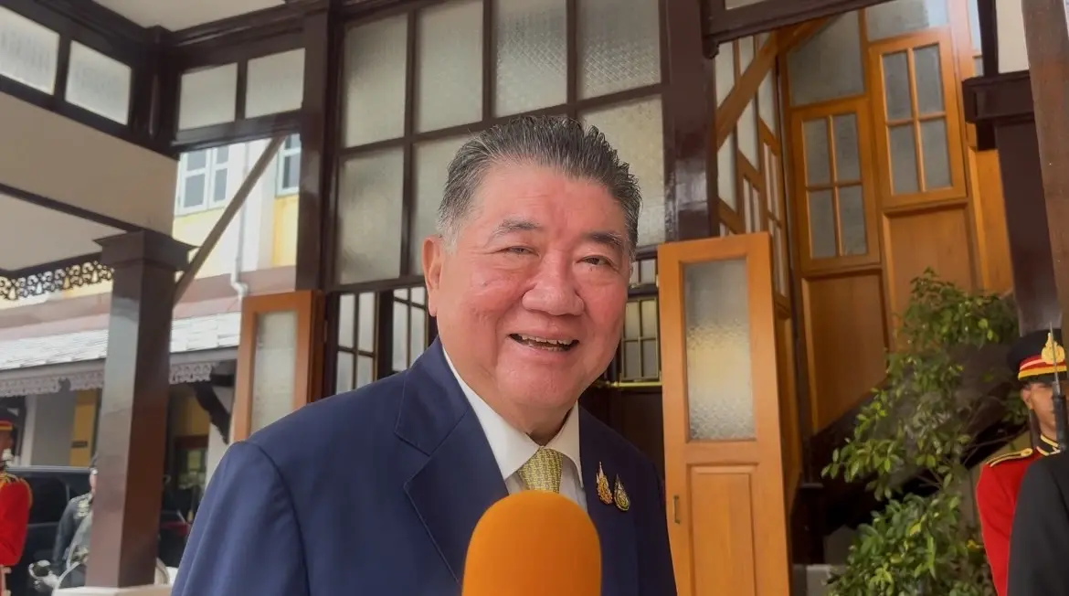 นายภูมิธรรม​ เวชยชัย​ รองนายกรัฐมนตรี และ รมว.กลาโหม