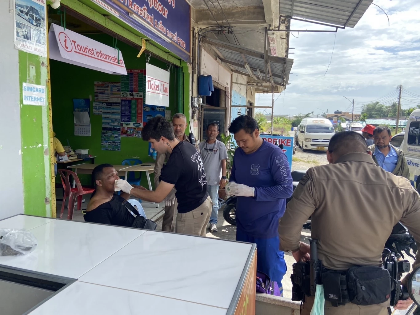 สังเวียนเดือด! บขส.กระบี่ ซัดกันนัว อดีตนักมวยดัง -รปภ.-วิน จยย.