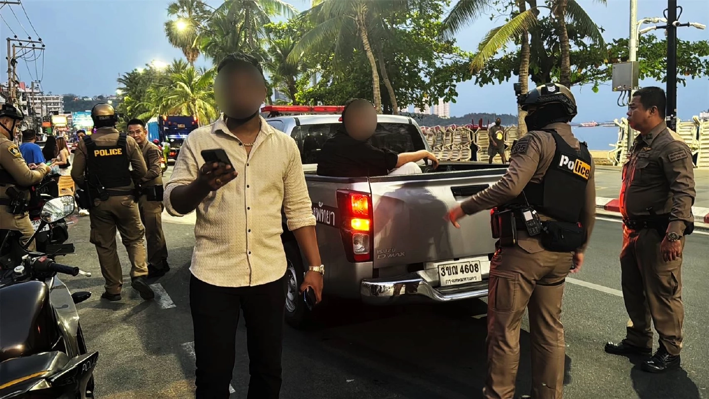 สองหนุ่มอินเดียถูก สาวไทยรุมตี หลังไปลวนลามและถ่ายคลิปสาว