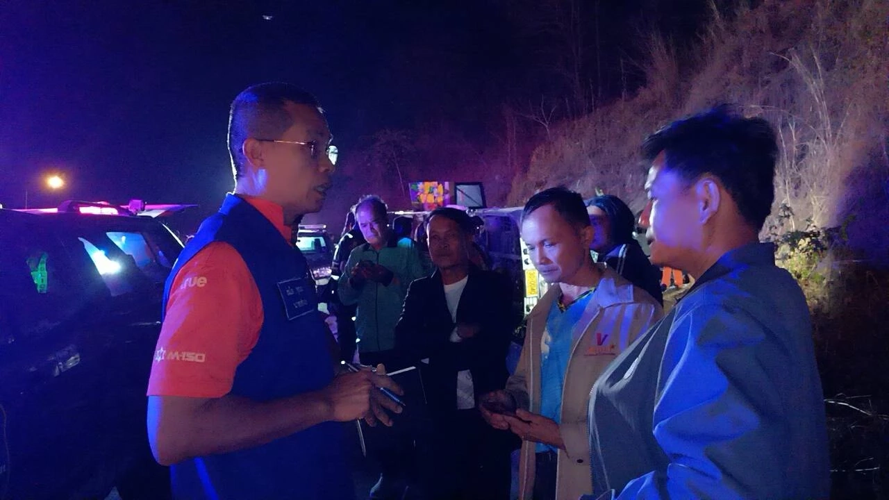 ทัวร์มรณะ! แหกโค้งลงเขา ศาลปู่โทน  ดับสยอง 17 ราย บาดเจ็บอื้อ