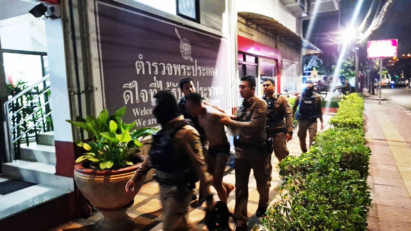 ชีวิตพังเพราะยาเสพติด! ลูกชายคลั่งหลอนยา สังหารแม่วัย 67 ปี ดับ