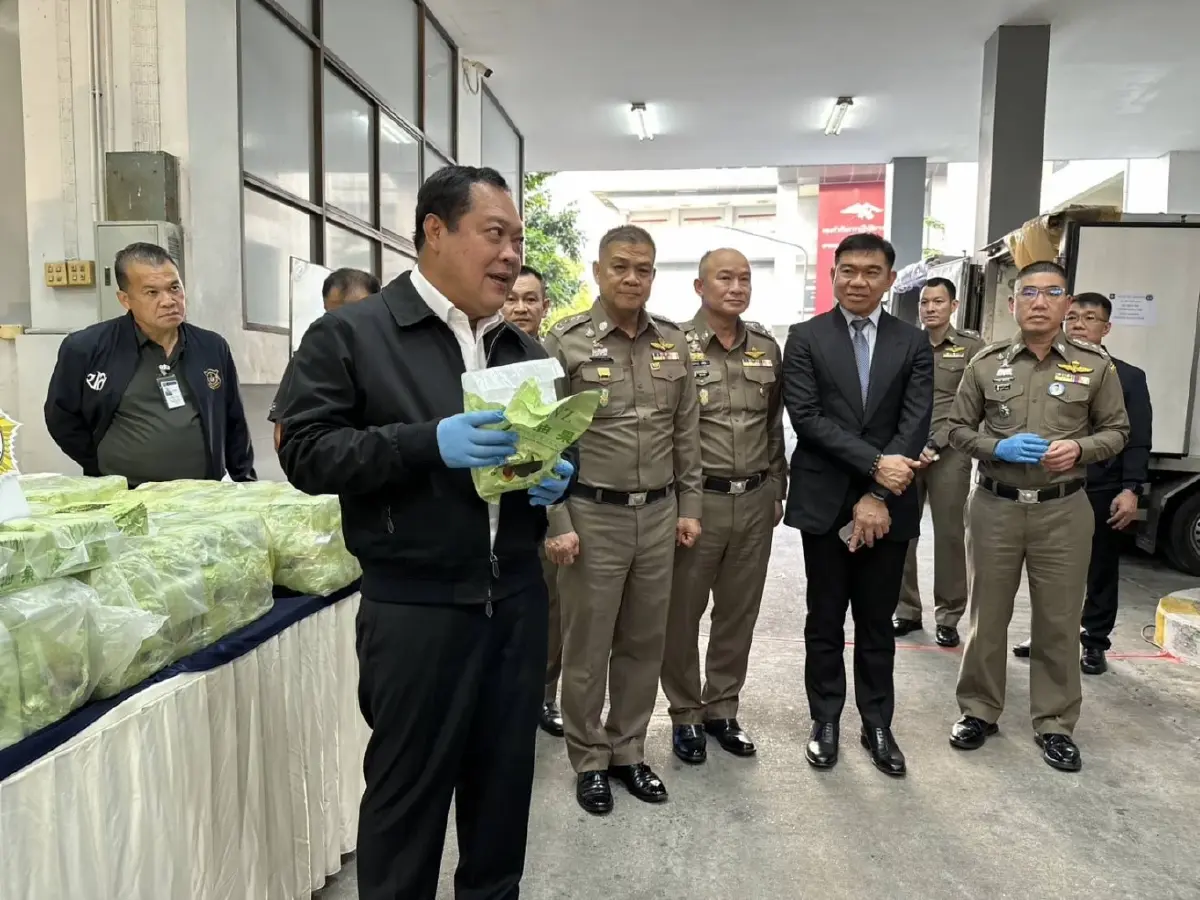 ล็อตมหึมา! ทวี นำทีมโชว์จับยาไอซ์ 2.5 ตัน เตรียมส่งข้ามชาติ