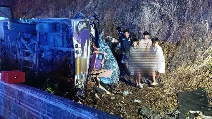 สลด! ผู้ช่วยสาธารณสุข เสียชีวิตในอุบัติเหตุรถทัวร์ พี่สาวร่ำไห้ ทำใจไม่ได้