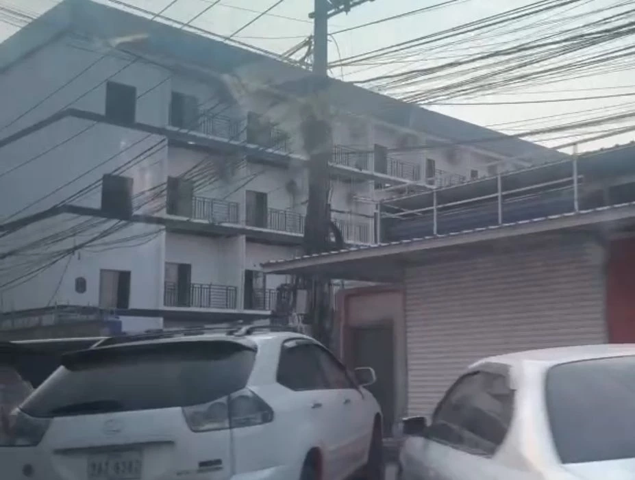 ตร.ไทย-กัมพูชา จู่โจมตึกแถวปอยเปต ช่วย 227 เหยื่อแก๊งคอลเซ็นเตอร์