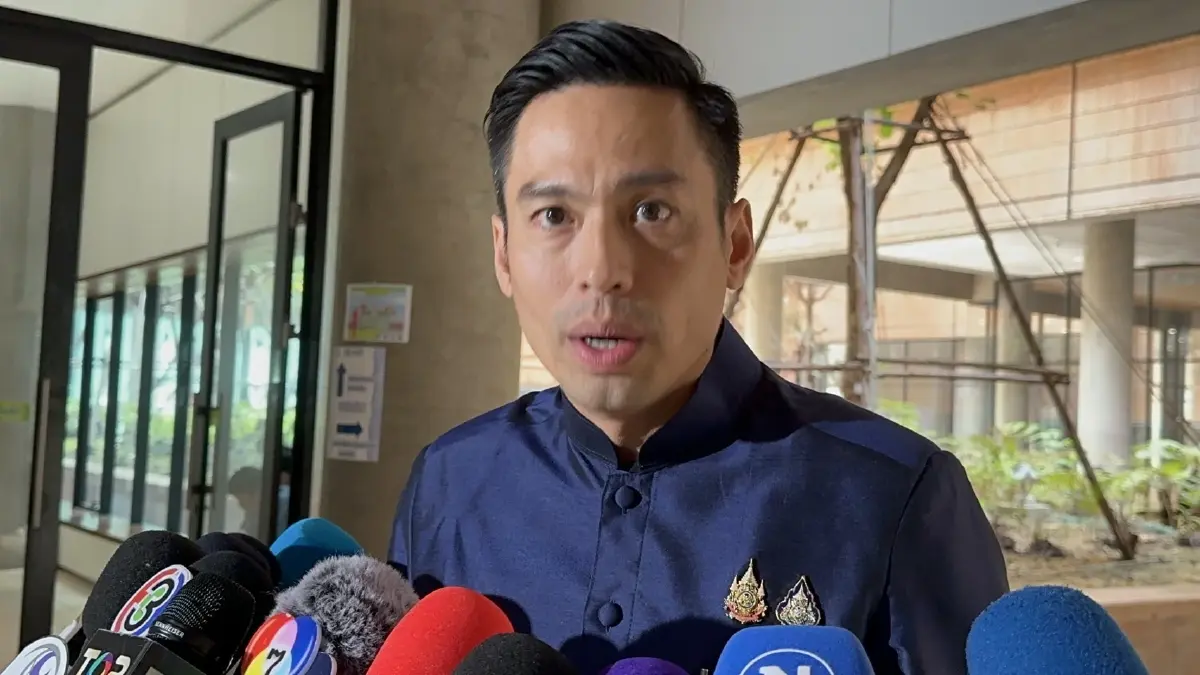 "นายกรวีร์  ปริศนานันทกุล" ประธานคณะกรรมาธิการการปกครอง สภาผู้แทนราษฎร