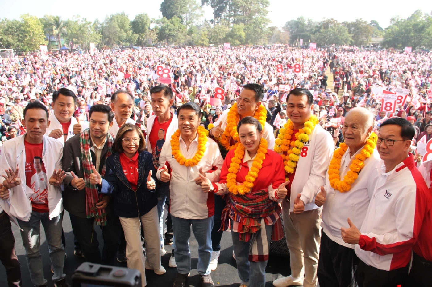 ส่องเส้นทางการเมือง "เบียร์ อนุชิต" ว่าที่นายก อบจ.นครพนม คนใหม่