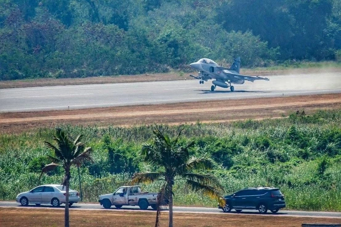 "ทัพฟ้า" Test “กริพเพน” บินขึ้น-ลงบนถนนหลวงครั้งแรก 27 ก.พ.นี้