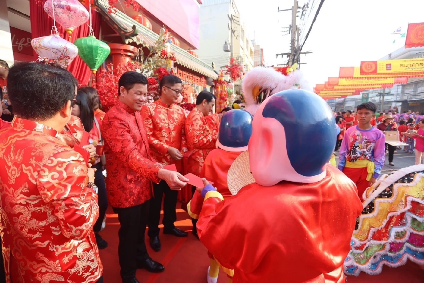 ออมสินร่วมงาน 'ประเพณีแห่เจ้าพ่อ-เจ้าแม่ปากน้ำโพ' ตรุษจีนนครสวรรค์