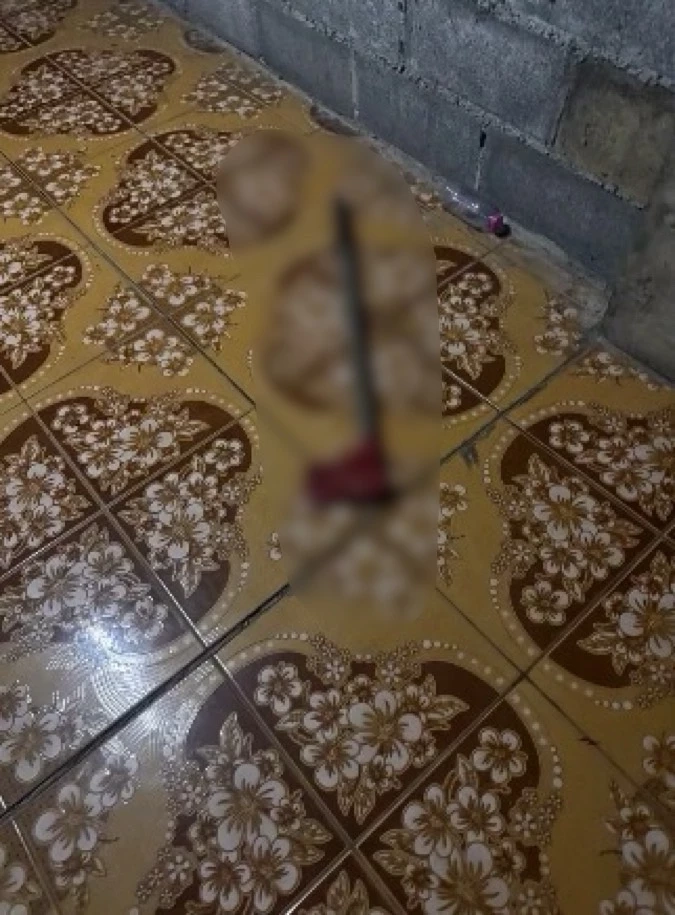 ญาติเผยปมเหตุ เขยคลั่งจาม “เมีย – แม่ยาย” สาหัส แม่ยายผวา! ตร.ยังจับไม่ได้