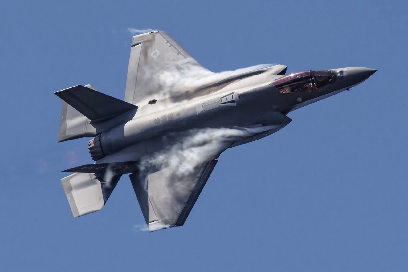  F-35 Demo Team จากกองทัพอากาศสหรัฐอเมริกา 