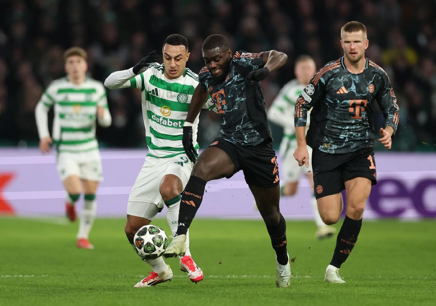 เก็บตก UCL เพลย์ออฟ "บาเยิร์น" คว้าชัยสุดหืด "มิลาน" พ่าย