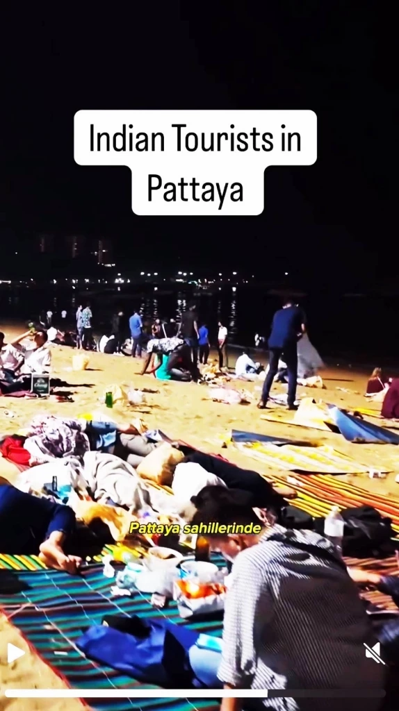 วิจารณ์ยับแขกยึดหาด! คลิปนักท่องเที่ยว นอนเกลื่อนพัทยา (มีคลิป)