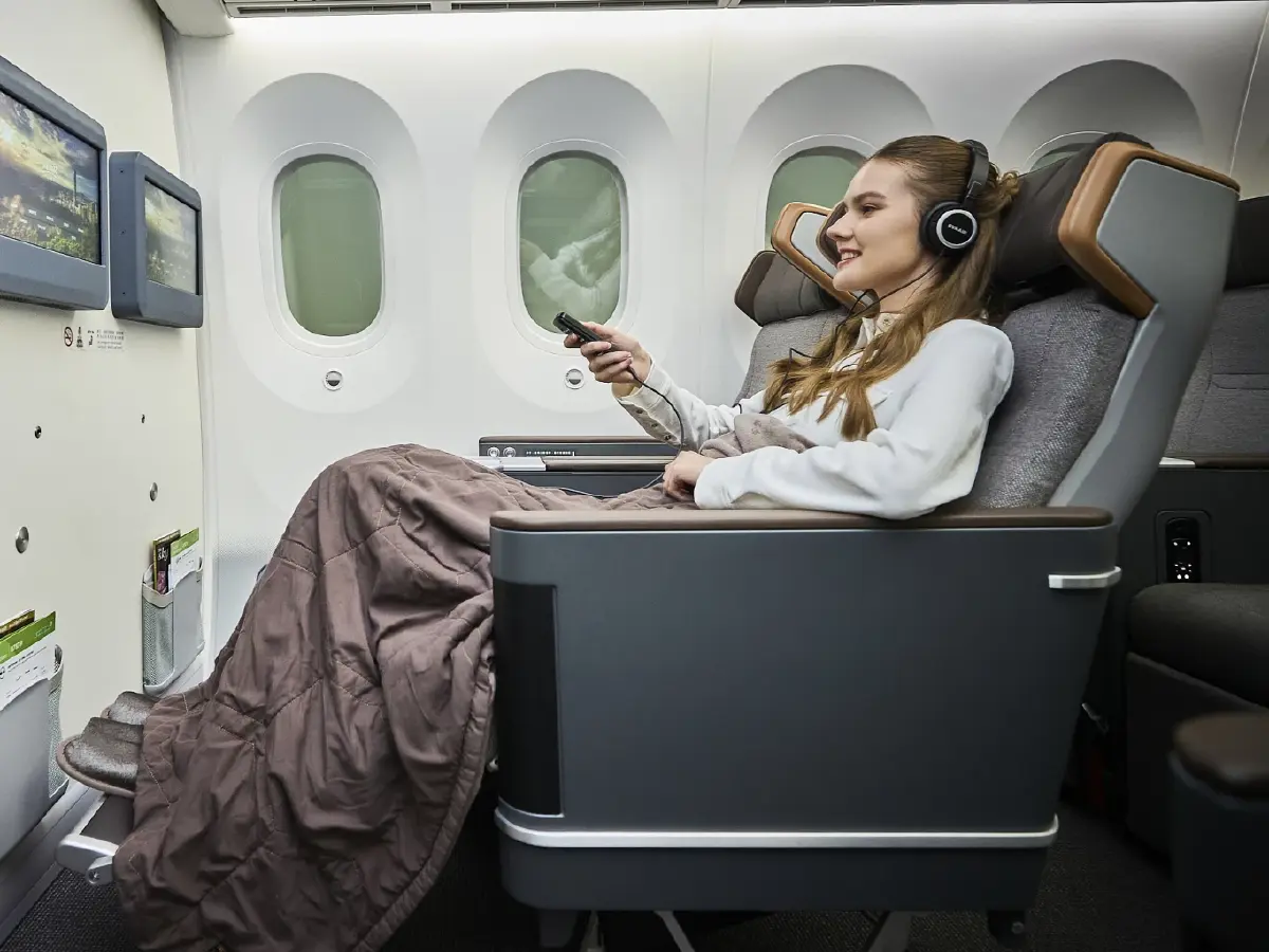 EVA Air เปิดตัวที่นั่งชั้นประหยัดพรีเมียมรุ่นที่ 4 กำหนดมาตรฐานใหม่ให้แก่วงการด้วยระยะห่างที่นั่งที่ดีที่สุดในอุตสาหกรรม