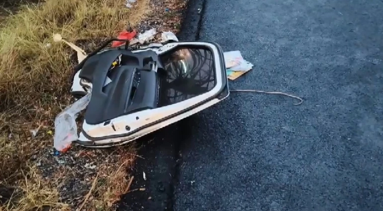 สลด! รถตู้ชนรถบรรทุกยับ อัดก็อบปี้คนขับดับ ผู้โดยสารเจ็บหลายราย เผยสาเหตุ