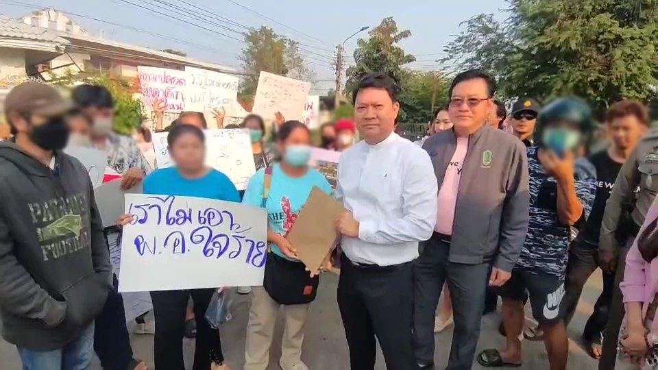 ขับไล่ ผอ.โรงเรียน ย่านดอนเมือง ไม่พอใจช่วยเจรจาจ่าย 5 พัน รปภ.ขืนใจนักเรียน