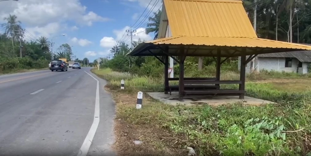 โจ๋กระบี่ จอดรถเคลียร์อาวุธ พลาดทำปืนลั่นใส่ตัวเองดับ