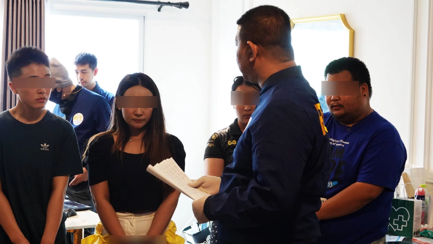 รวบบอสทอมหล่อ "ฟีลแฟนสแกมเมอร์" ระดับหัวหน้า พร้อมแฟนสาวอดีตครู