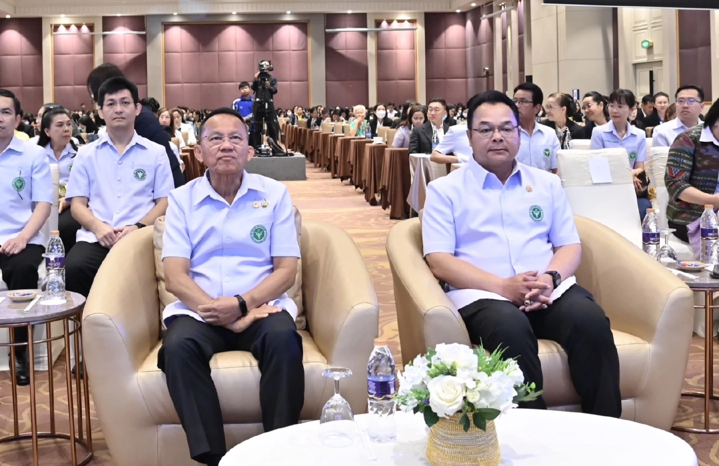 "สมศักดิ์" หนุนแพทย์ใช้สมุนไพร ลดนำเข้ายาต่างประเทศ