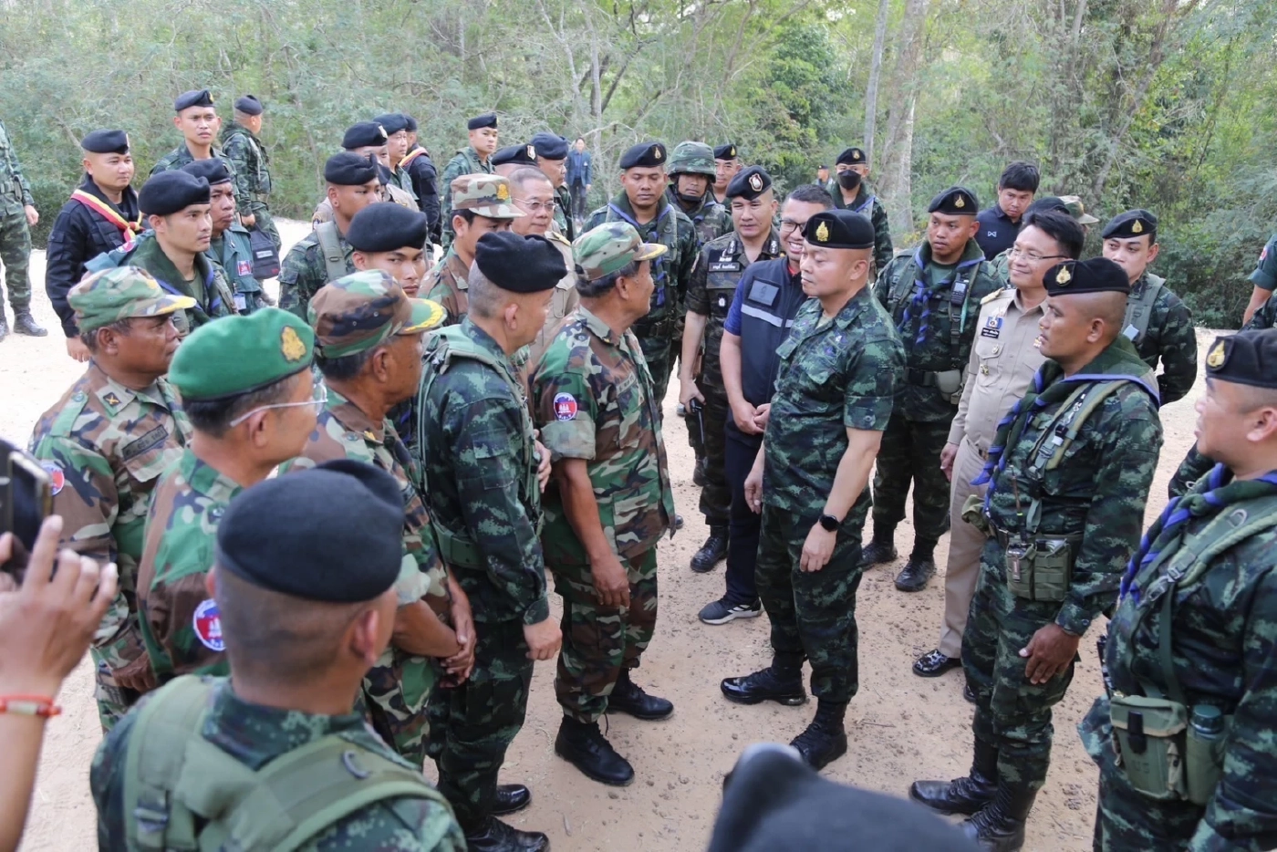 "แม่ทัพภาค 2" ตรวจเยี่ยม กกก.สุรนารี สร้างกำลังใจ ปราสาทตาเมือนธม