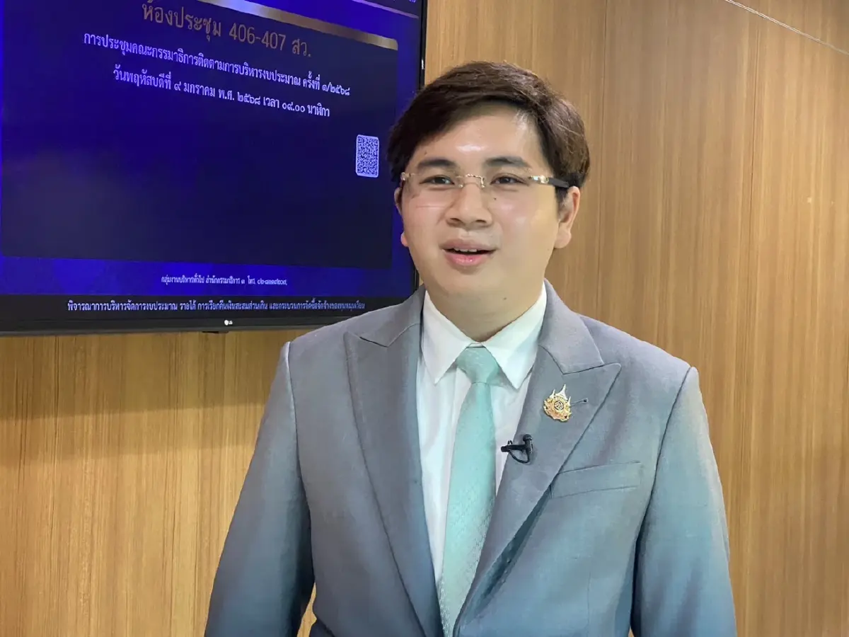 นายนัทธพลพงศ์ จิวัจฉรานุกูล รองกรรมการผู้จัดการ บริษัท รุ่งศิลป์การพิมพ์ (1977) จำกัด