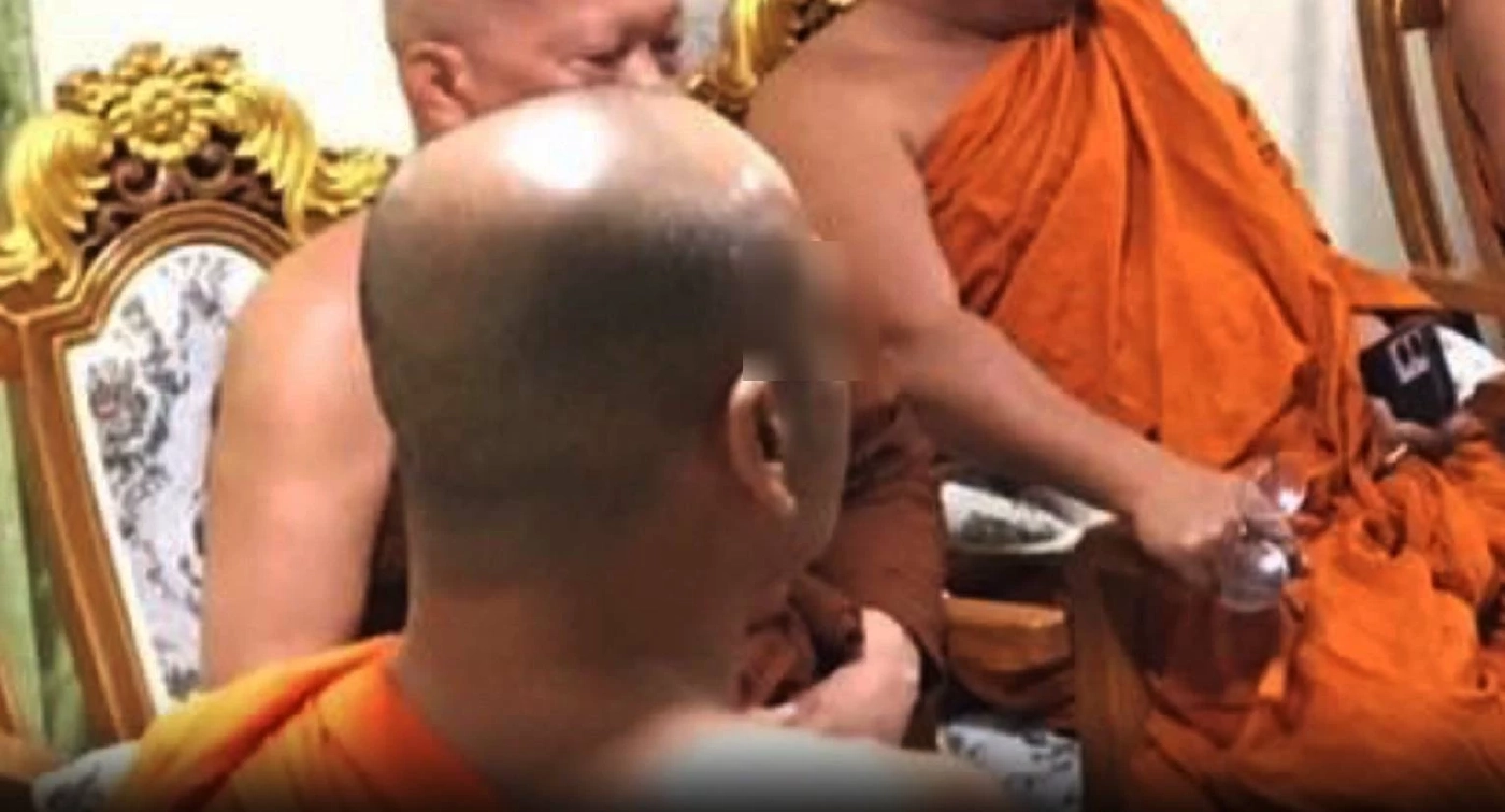 ยอมสึกแล้ว! "เจ้าอาวาส" อ้างเซลฟี่คู่สาว แต่ไม่ได้ร่วมเพศ