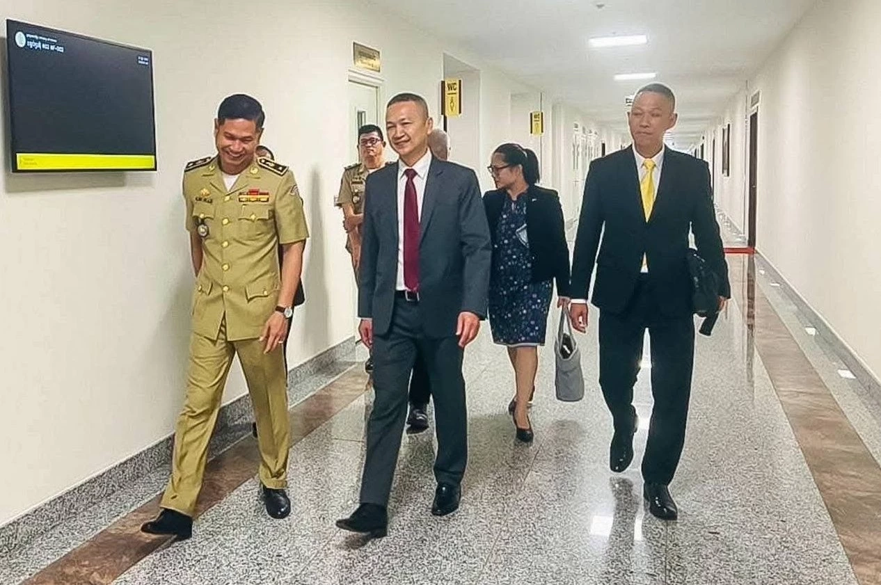 ตร.ไทย-กัมพูชา จู่โจมตึกแถวปอยเปต ช่วย 227 เหยื่อแก๊งคอลเซ็นเตอร์