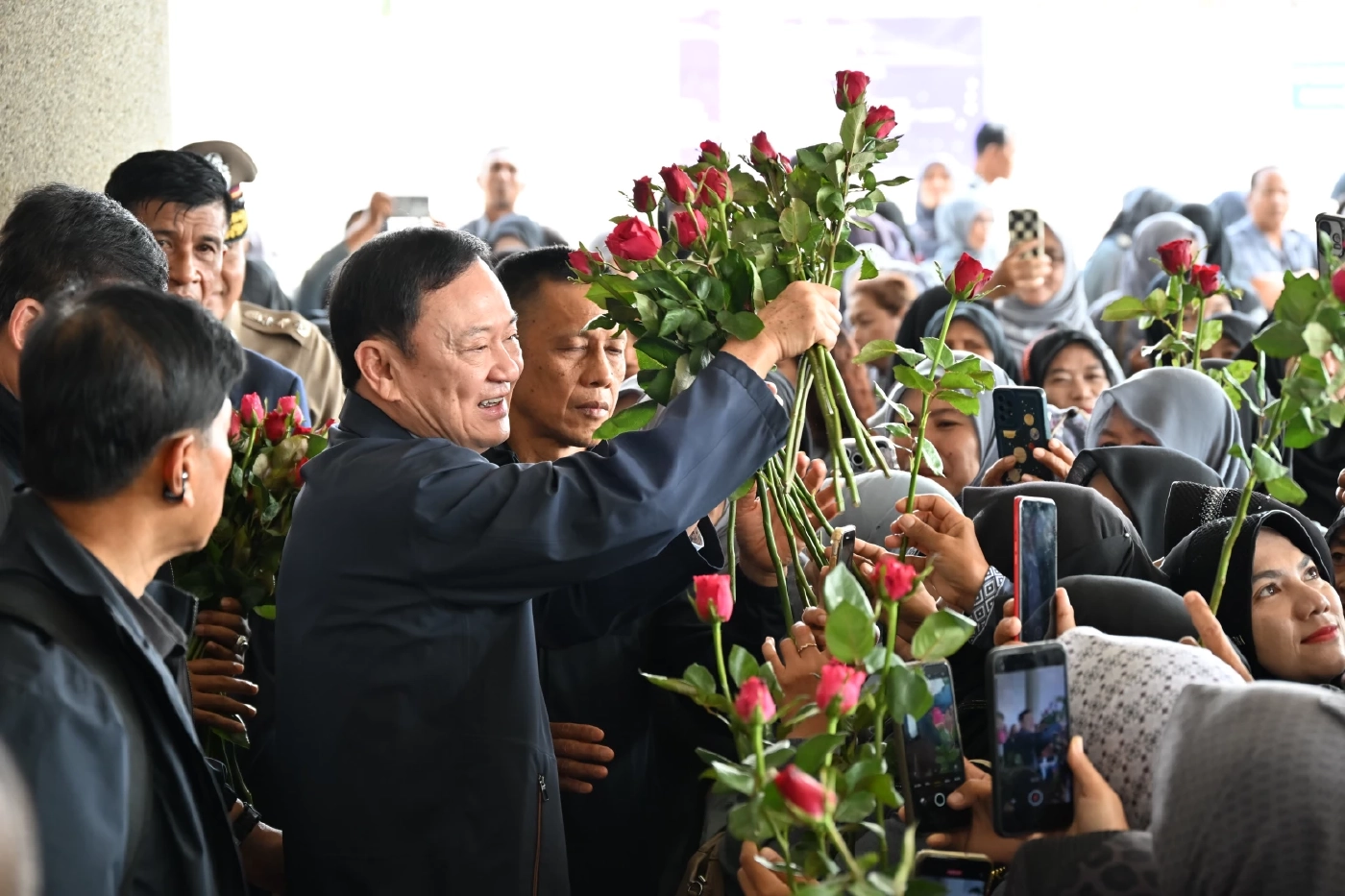 "ทักษิณ" ประกาศ"ขออภัย"คดีตากใบ มั่นใจไฟใต้ยุติปีหน้า