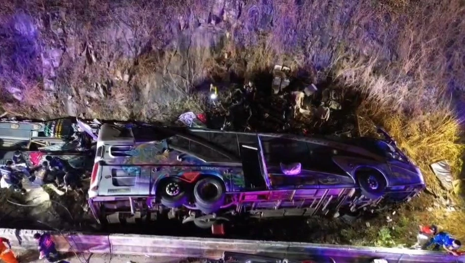 เปิด 7 เส้นทางเสี่ยง "รถทัวร์ 2 ชั้น" เกิดอุบัติเหตุ จี้ทบทวนการใช้