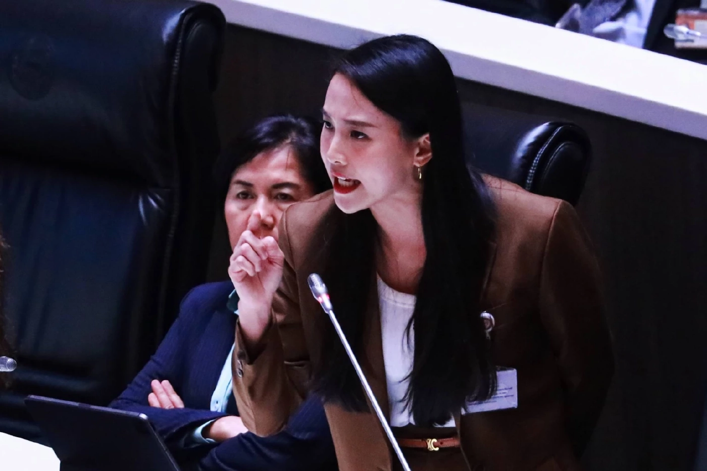 มาตามสูตร! "สนธิญา" ร้องตำรวจ จี้เอาผิด "สส.รักชนก" ผิด พ.ร.บ.คอมฯ