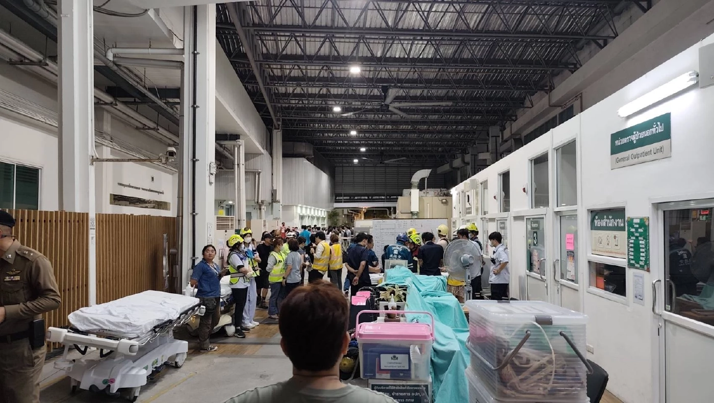 ด่วน! เกิดเหตุเพลิงไหม้ รพ.รามาธิบดี จนท.ต้องเร่งอพยพผู้ป่วย