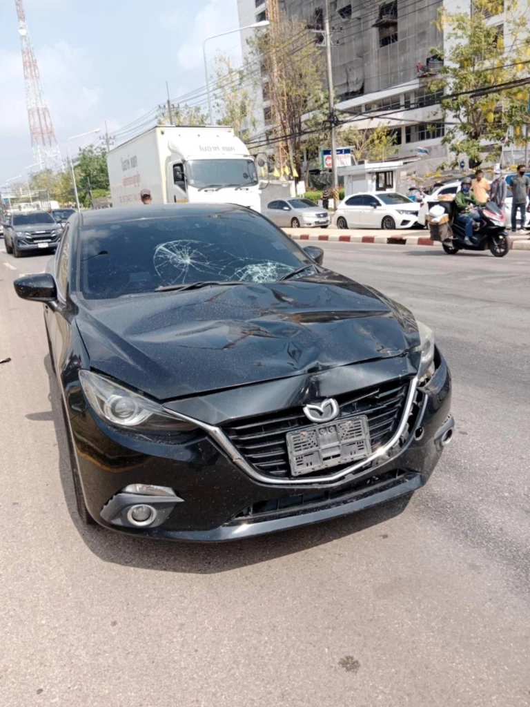 สลด! เก๋งพุ่งชนตาหลานทางม้าลาย หลาน ป.5 ดับ ตาเจ็บสาหัส ขอบริจาคเลือดด่วน!