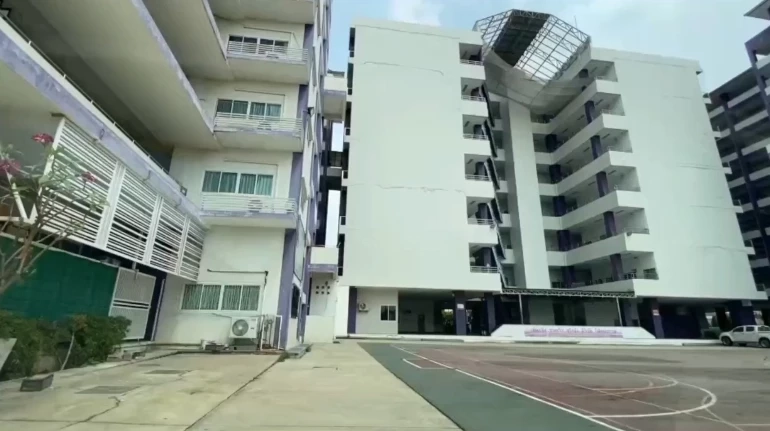 โรงเรียนที่เกิดเหตุ