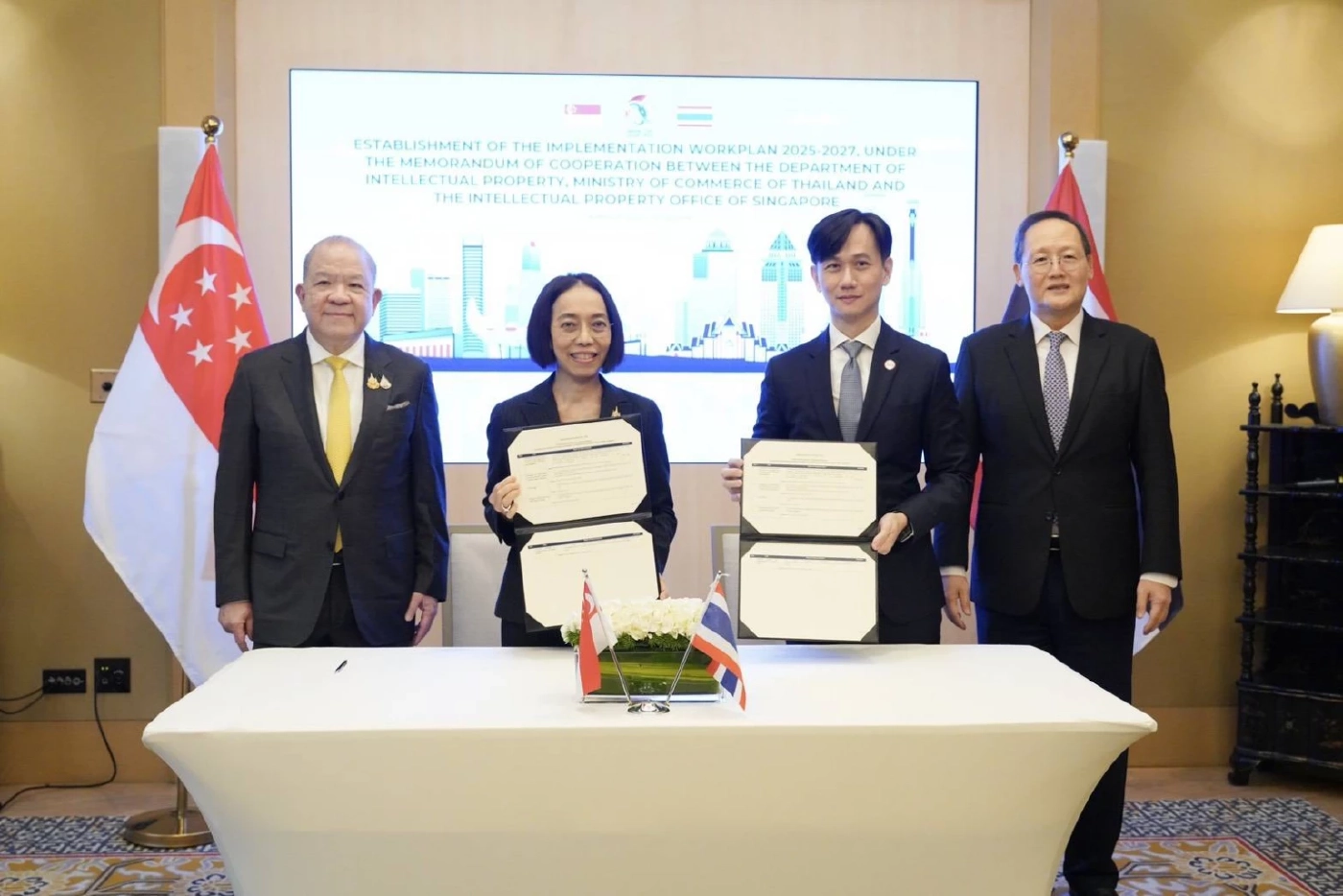 'พิชัย' หารือสิงคโปร์ชวนขยายการลงทุน ดันส่งออกข้าว-ไข่ไก่ไทย