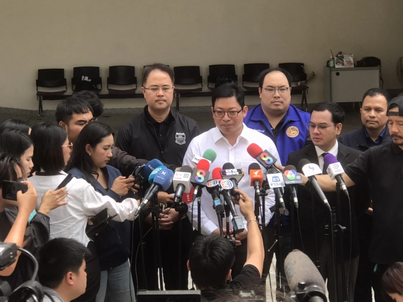 ผศ.นพ.วรวีร์ ไวยวุฒิ รองผู้อำนวยการสถาบันนิติวิทยาศาสตร์