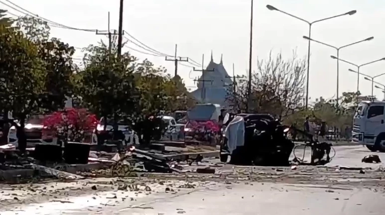 เปิดรถต้นเหตุ อุบัติเหตุรถปิกอัพไฟไหม้ ดับพ่อแม่ลูก เปิดรายชื่อ