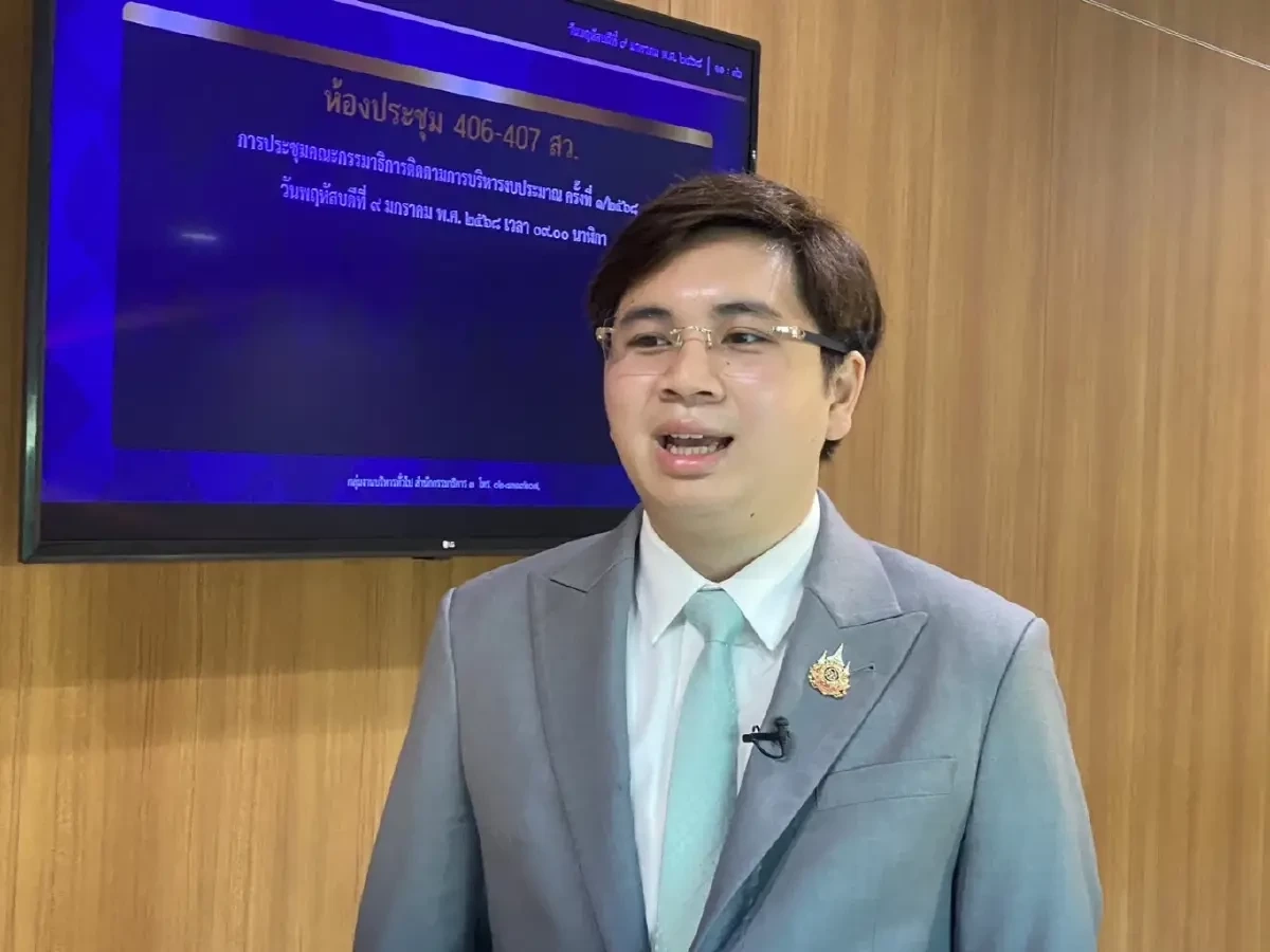 นายนัทธพลพงศ์ จิวัจฉรานุกูล รองกรรมการผู้จัดการ บริษัท รุ่งศิลป์การพิมพ์ (1977) จำกัด (โรงพิมพ์รุ่งศิลป์)