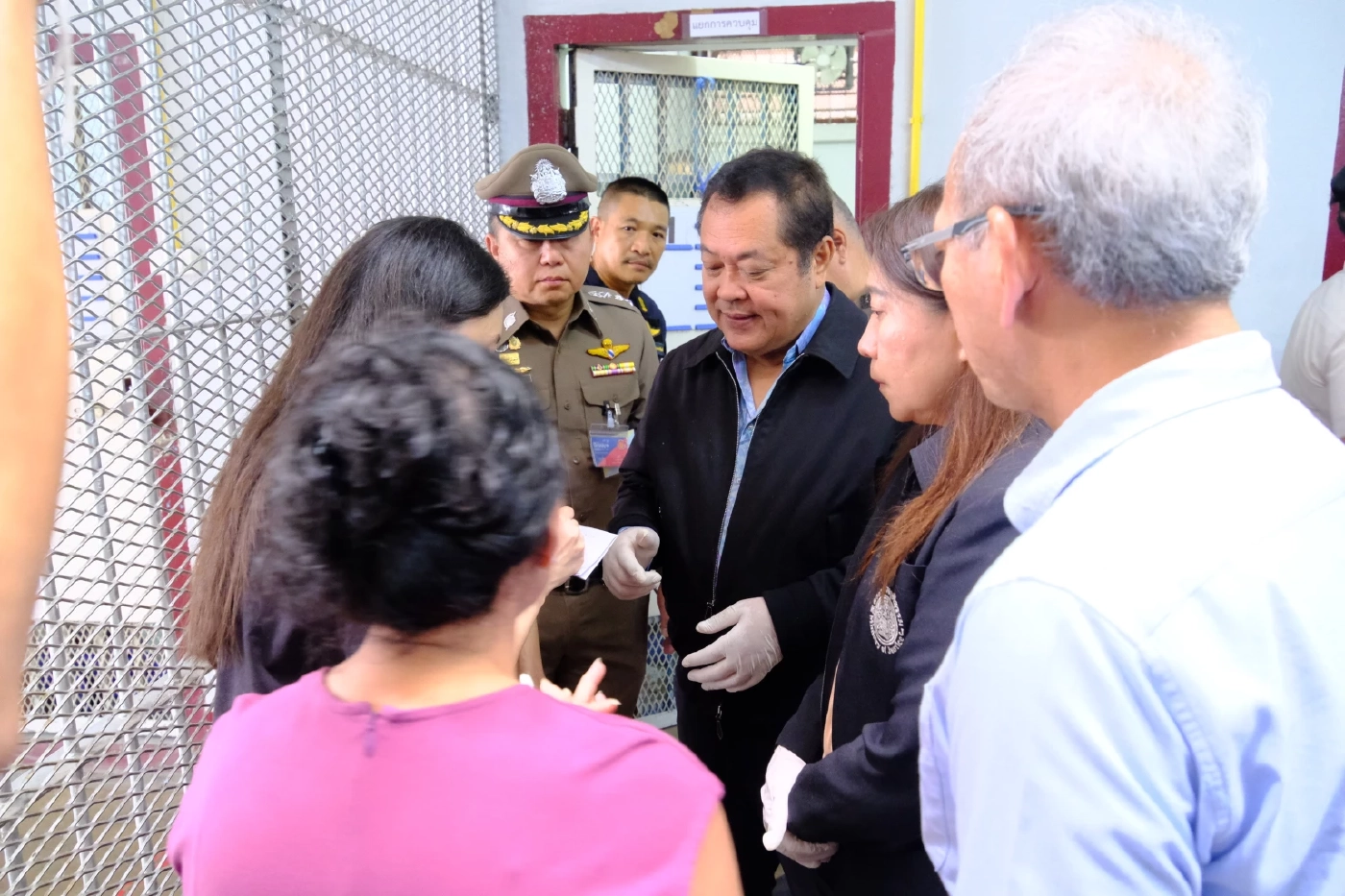 พ.ต.อ.ทวี พูดคุยกับครอบครัว ผกก.โจ้