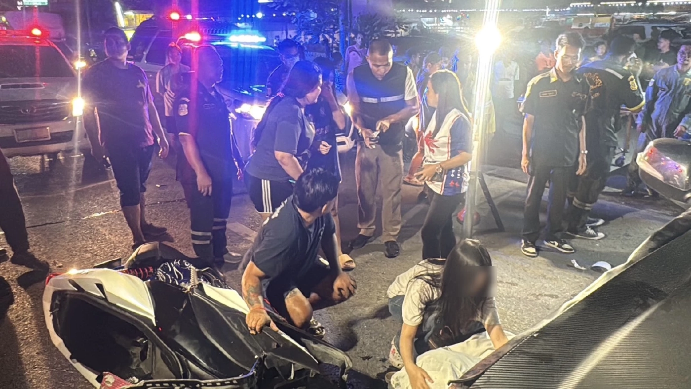 สาวเข่าทรุดรอแฟนหนุ่มกลับบ้าน รู้อีกทีถูกกระบะเมาขับชนดับ