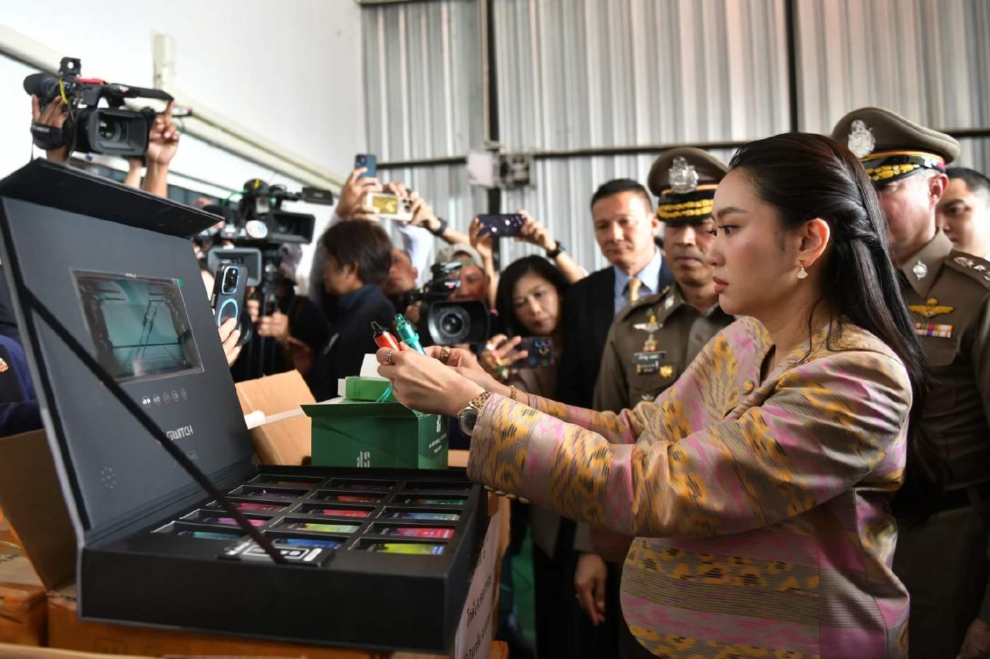 นายกอิ๊งค์ แถลงปราบ "บุหรี่ไฟฟ้า" ปฏิบัติการ “Operation Smoke Out”